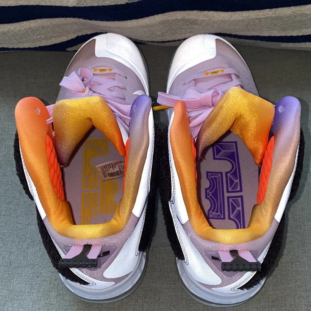 NIKE Lebron IX Regal pink multicolor NWT size 8.5 - Picture 9 of 14